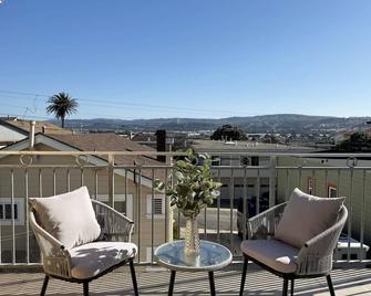 Stunning House in South SF - South San Francisco - Balcony