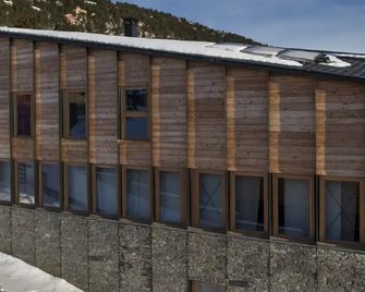 4youlodge - Les Angles - Budova