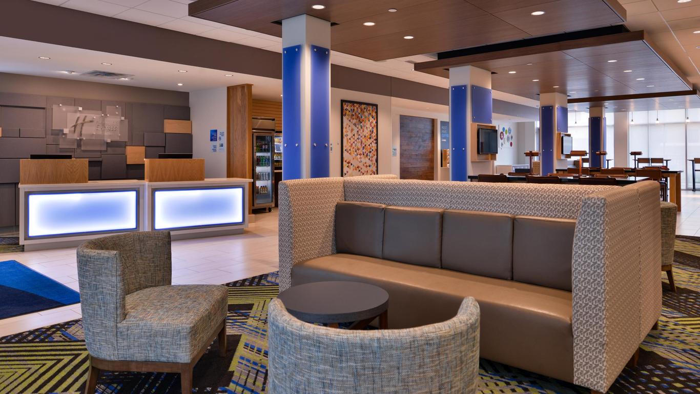 Holiday Inn Express & Suites Marshalltown