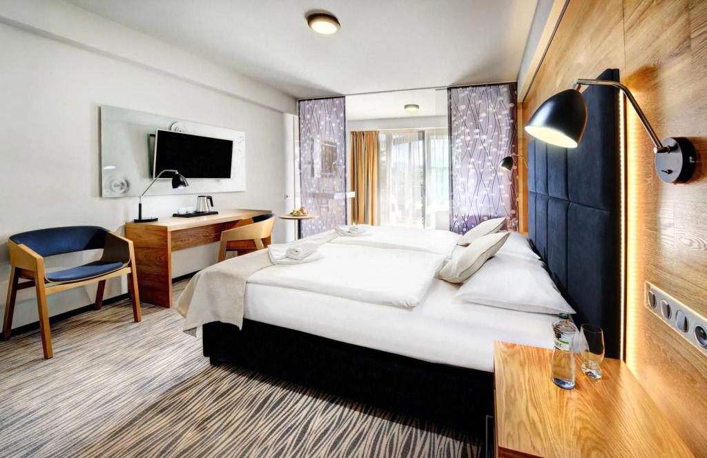 جاليري ثيرمال بيسينوفا