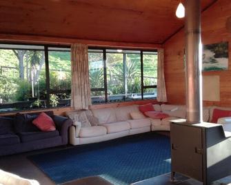 Junohall Backpackers - Waitomo - Sala de estar