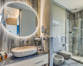Hotel Albatros Varigotti - Finale Ligure - Bathroom