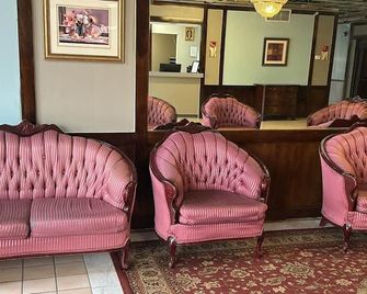 Napoleon Inn and Suites - Napoleon - Salónek