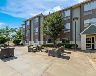Clarion Pointe - Starkville - Bâtiment