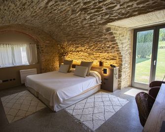 Hotel Arcs de Monells - Gerona - Habitación