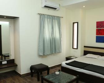 Hotel Chanakya - Nagpur - Sovrum