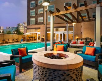 Hyatt House Atlanta Downtown - Atlanta - Zwembad