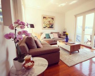 Bayside Getaway! Newly renovated. - Highett - Sala de estar