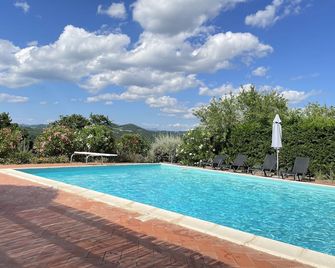 16C Farmhouse, Panoramic Views, Private Pool - Gubbio - Pool