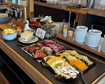 Pension Treenehof - Friedrichstadt - Buffet