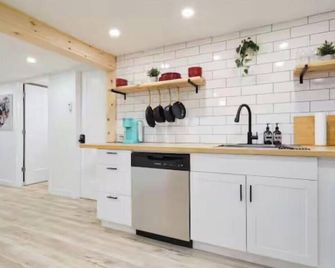 Beautiful 2Bdr apartment down town Sydney. - Сідней - Кухня