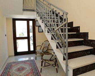 Mira Spiaggia - סן ויטו לו קאפו - מדרגות