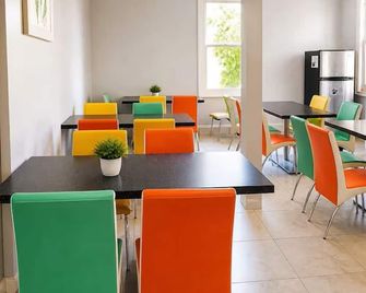 The Backpackers Imperial Hotel - Hostel - Hobart