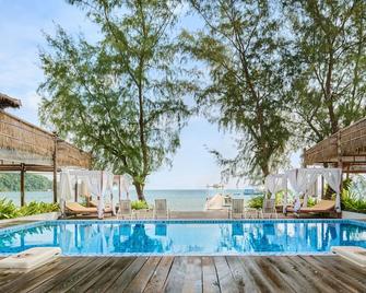 Eden Beach Resort By Ehm - Koh Rong Sanloem - Piscina