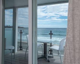 Stones Throw - York Beach - Balcony
