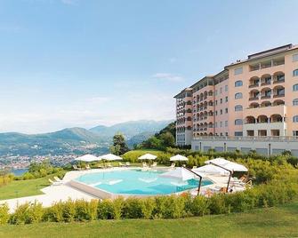 Swiss Hotel Apartments - Collina d'Oro - Collina d'Oro - Pool
