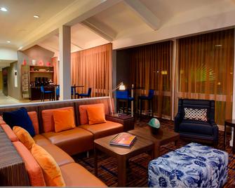 Courtyard by Marriott Houston Brookhollow - Houston - Lounge