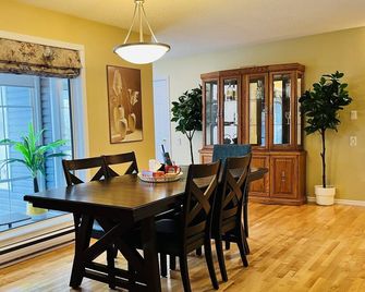 Cabin life rocks(Waterfront) - Pinawa - Sala pranzo