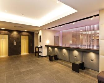 Sotetsu Fresa Inn Nihombashi-Ningyocho - Tokyo - Front desk
