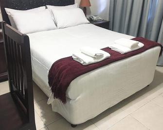 Zaks Place - Bulawayo - Bedroom
