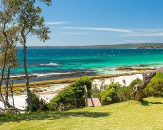 Bimbadgen at Hyams Beach - Hyams Beach - Beach