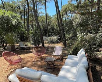 La palmyre Villa individuelle dans Parc privée Accès Plage tennis - La Palmyre - Patio