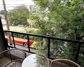 Cozy 1-bedroom with AC and WiFi in enjoyable San Miguel de Tucumán - San Miguel de Tucumán - Balcony