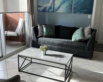 Miami Apartment by Coral Gables - Great Location! - Miami - Living room
