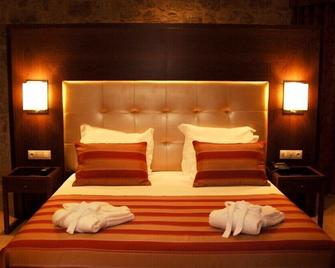 Palace Hotel & Spa Termas de S. Tiago - Penamacor - Bedroom