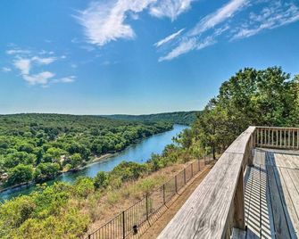 Bull Shoals Retreat w/ Panoramic River Views! - Bull Shoals - Balcony