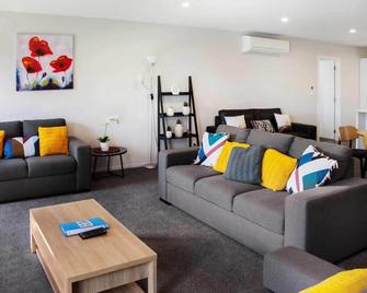 Josephine's Lakeside Star - Lake Tekapo - Living room