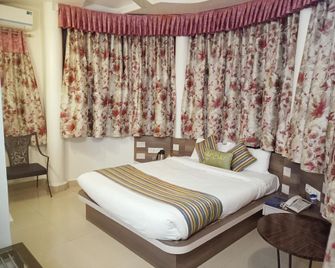 Hotel Lake Inn - Mount Abu - Slaapkamer