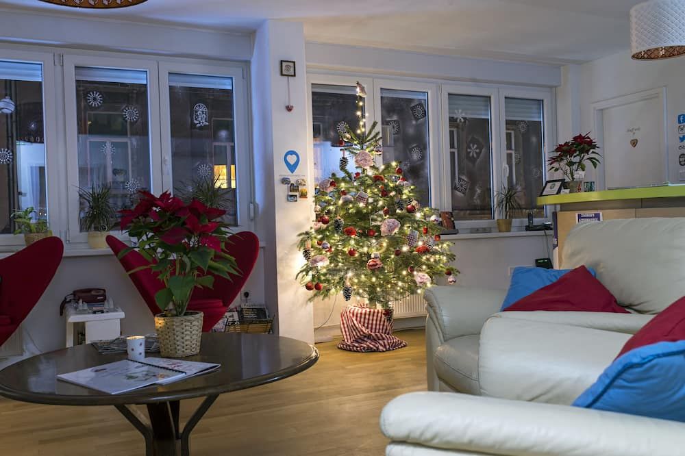 The Dots Hostel - זאגרב - לובי