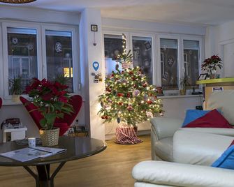 The Dots Hostel - זאגרב - לובי