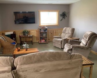 Upnorth Getaway With Access to Atv Utv Snowmobile Trail - Birchwood - Sala de estar