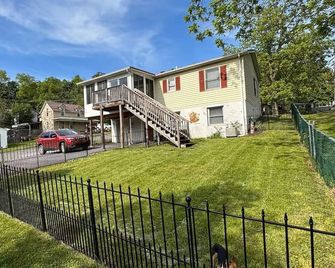 Charming, pet-friendly 2-bedroom house in Lewistown - Lewistown - Edificio