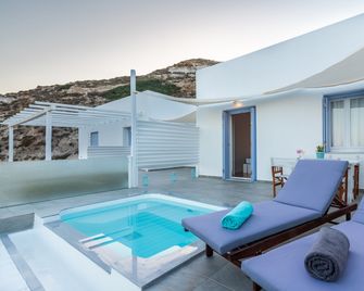 Milesian Suites - Plaka - Piscina
