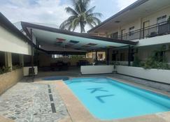 Kingston Lodge - Cagayan de Oro - Pool