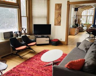 Victorian Modern, on the Mississippi River - Minneapólis - Sala de estar