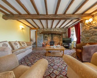 Hendre | Traditional Farmhouse Holiday Cottage - Criccieth - Obývací pokoj
