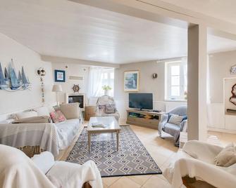 Maison pour 6 - la Flotte - Hoomy - La Flotte - Huiskamer