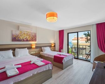 Eden Pyara Hotel Turunc - Turunç - Ložnice