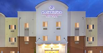 Candlewood Suites El Dorado - El Dorado - Building