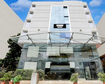 Stylish & Modern Stays at Palette River Front - Ahmedabad - Building