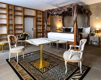 Le Clos Violette et Le 11 D'Aglaé - Hôtel de Charme Design de Luxe - L'Isle-sur-la-Sorgue - Habitación