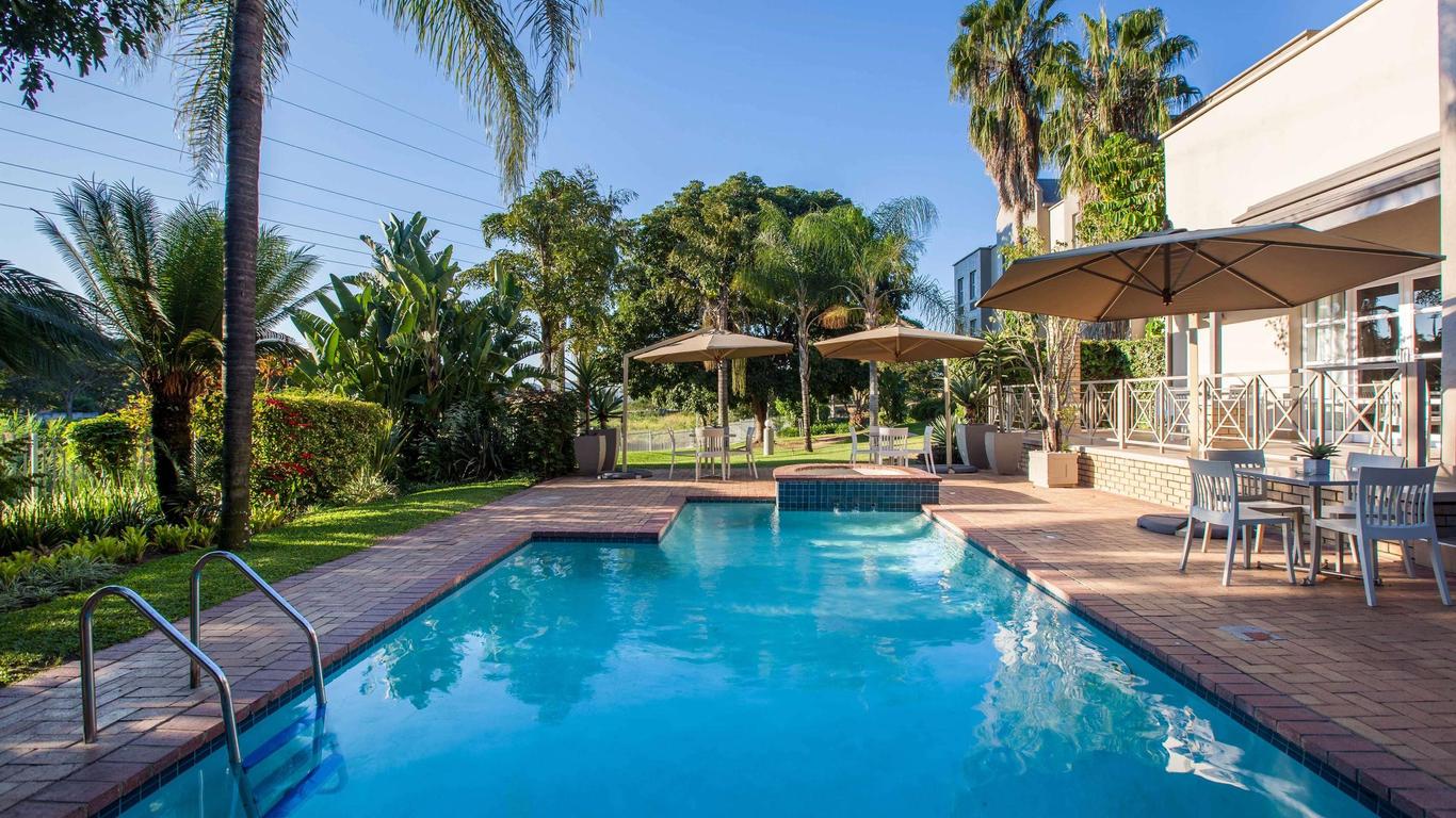 تاون لودج مبومبيلا