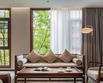 Yunnan Commercial Hotel - Kunming - Sala de estar