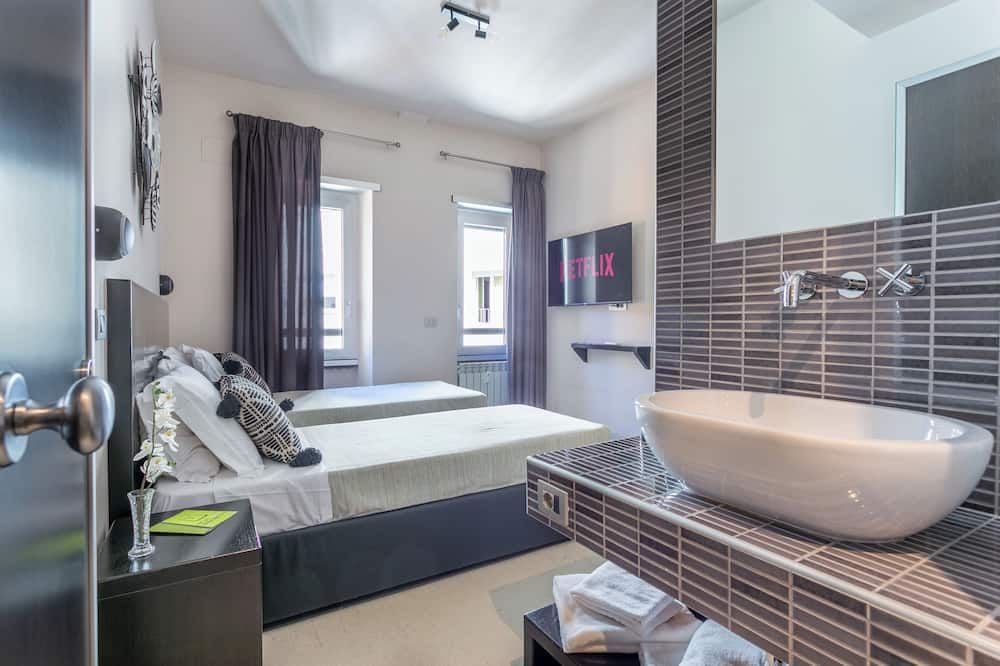 Moai Home desde Roma Bed and - Main Image