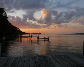 Cayuga Lake Cottage near Ithaca, Taughannock Falls State Park and Trumansburg, N - Trumansburg - Pool