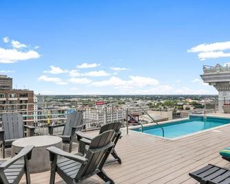 Spacious Modern Condos near French Quarter - New Orleans - Pool